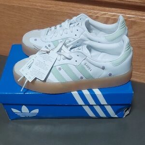Adidas White and Mint Green Floral Samba Size 8.5